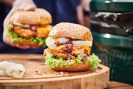 Grilled Chicken / Egg in Burger